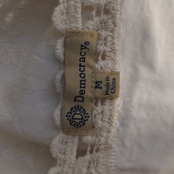 Democracy top NWOT - Picture 6 of 7